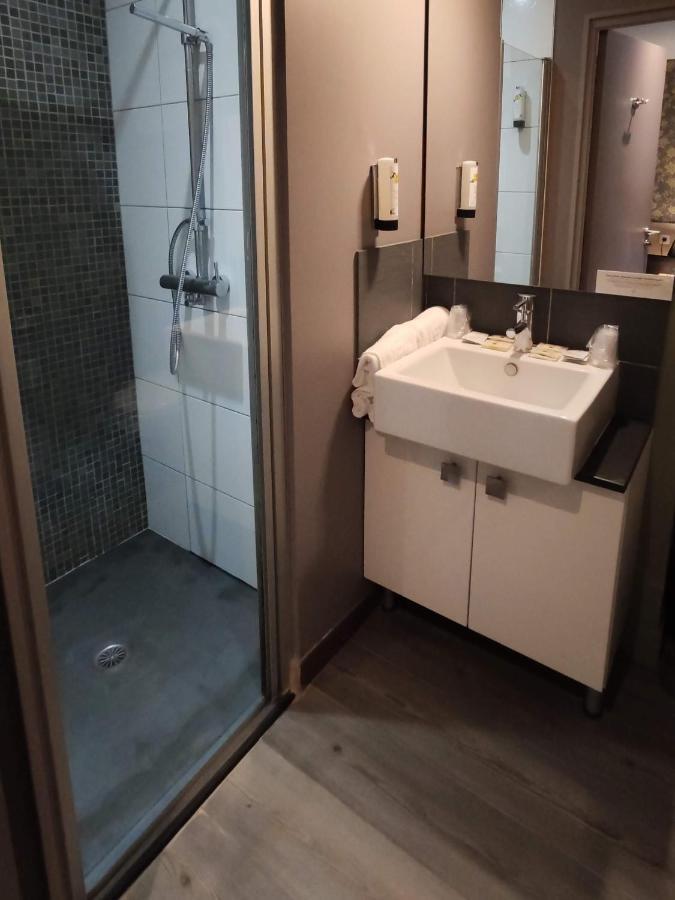Celtic Hotel Auray Bagian luar foto