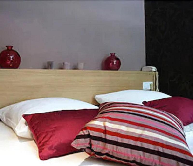 Celtic Hotel Auray Bagian luar foto