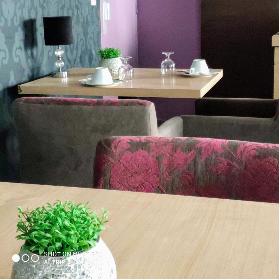 Celtic Hotel Auray Bagian luar foto